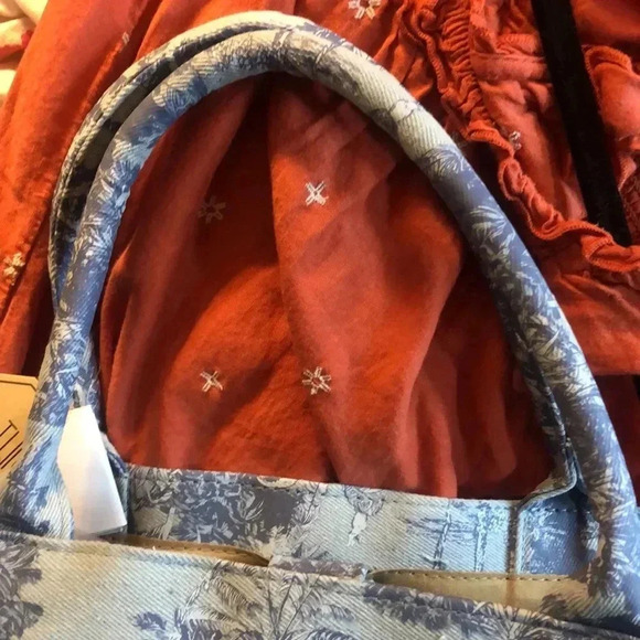 Miami Tote - Picture 3 of 3